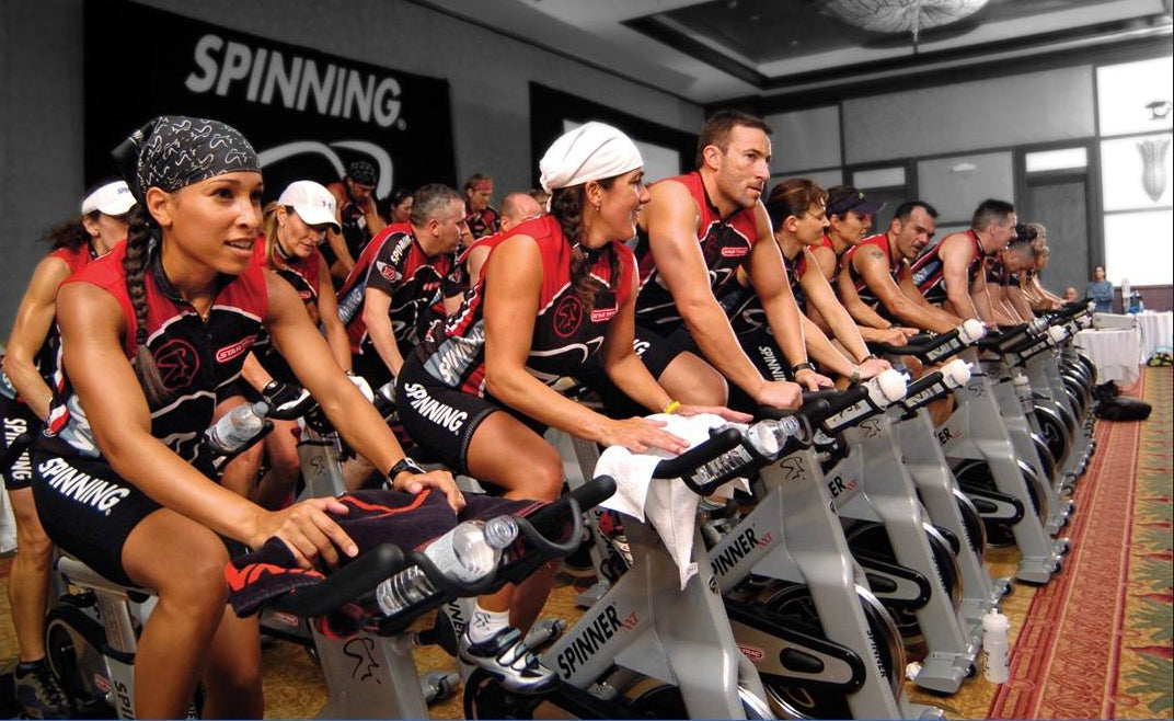 what is the difference between spin bike and stationary bike